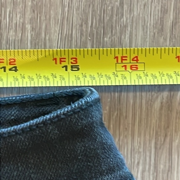 Chico's Women's Denim Jeans Size Medium Black Stretch Cropped Contemporary - Picture 11 of 15